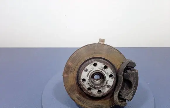 Opel Corsa D Front wheel hub spindle knuckle 