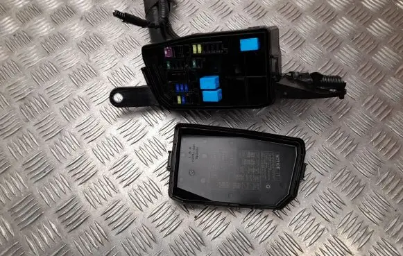 Lexus ES VII XZ10 Fuse box set 8266233630