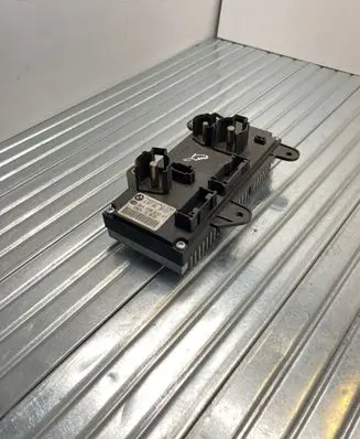BMW 7 E65 E66 Power management control unit 6957026 538024 8ES00827017