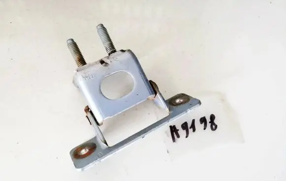 Honda Jazz Tailgate/trunk/boot hinge