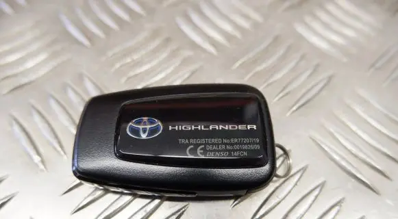 Toyota Highlander XU70 Ignition key/card 14FCN 8990H0E200