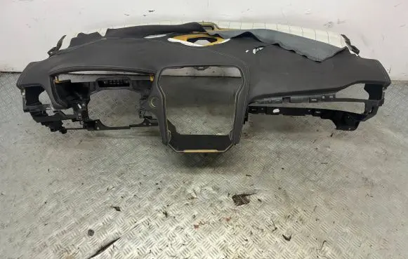 Ford Mondeo MK V Dashboard DS7318A613A