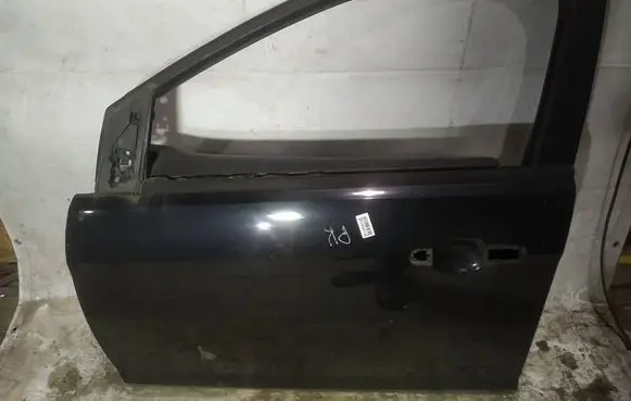 Ford Focus Front door juodos