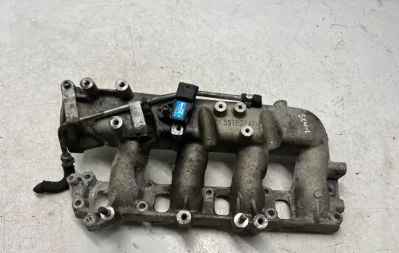 Suzuki SX4 Intake manifold 55192747
