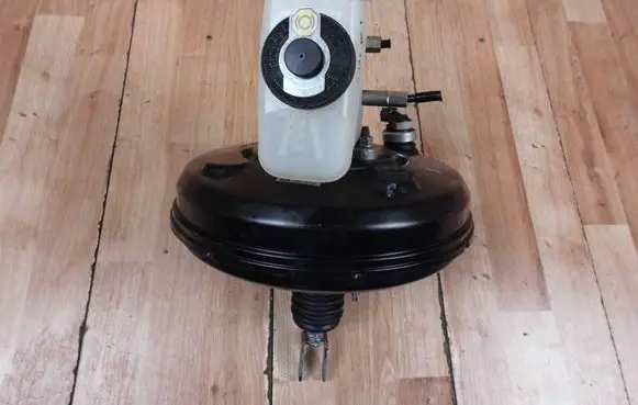 Lexus IS III XE30 Brake booster 13101023840