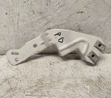 Opel Insignia B Fender mounting bracket 39063368