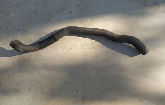 Volvo S60 Engine coolant pipe/hose