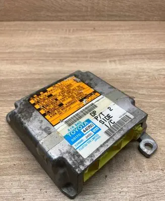 Toyota Avensis T220 Airbag control unit/module 8917044050 2310002460 Used