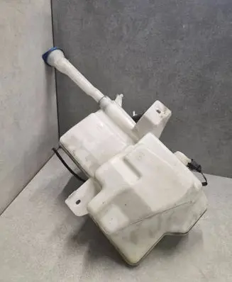 Volvo V40 Windshield washer fluid reservoir/tank 31391616