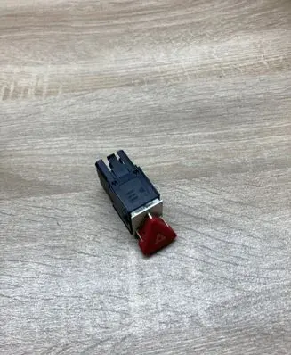 Volkswagen PASSAT B6 Hazard light switch 3C0953509A