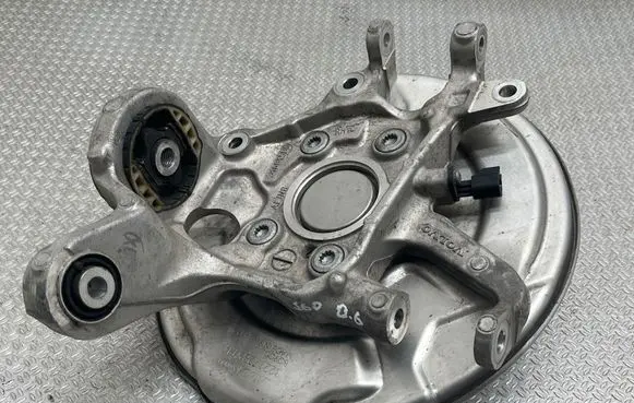 Volvo S60 Rear wheel hub 32217285 B9CC 31681580