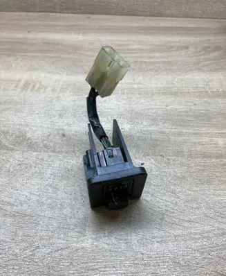 Nissan Primera Headlight level height control switch 