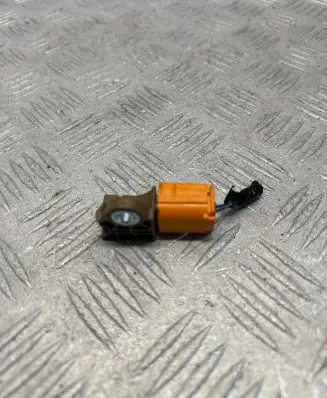 Mazda 6 Airbag deployment crash/impact sensor KD4557KCO 273092313