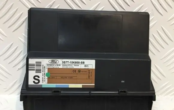Ford Mondeo Mk III Comfort/convenience module 3S7T15K600SB