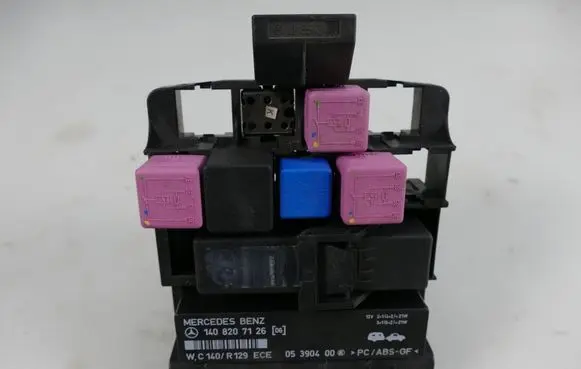 Mercedes-Benz S W140 Fuse box set 1405456440