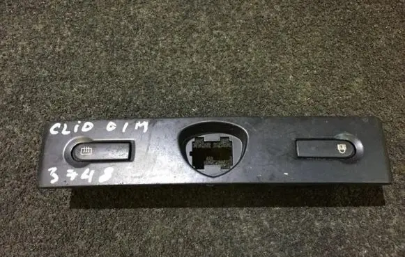 Renault Clio II Windscreen/window heater switch