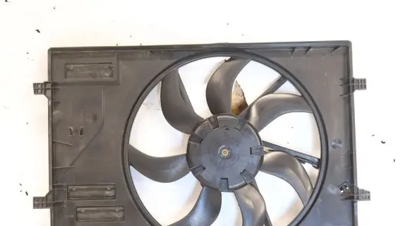 Volkswagen Golf VIII Air conditioning (A/C) fan (condenser) 5Q0121205AL