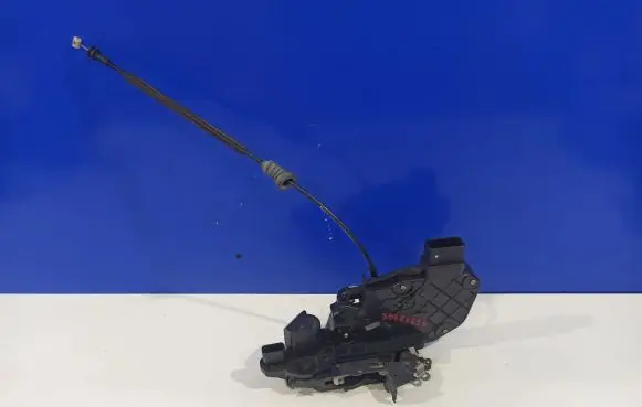 Volvo V50 Rear door lock 30753697