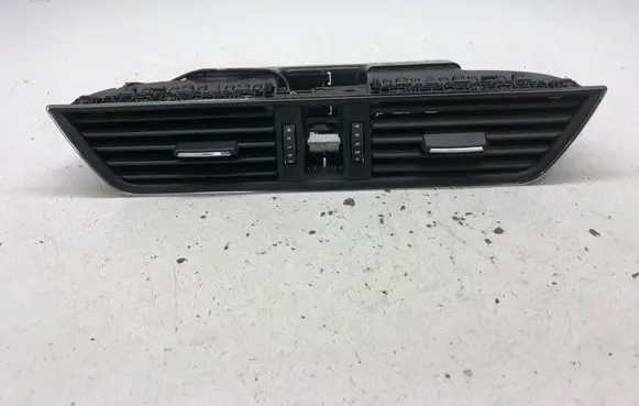 Skoda Superb B8 (3V) Dash center air vent grill 3V0820951D