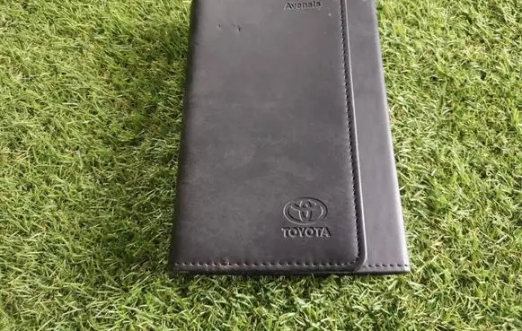 Toyota Avensis T250 Owners service history hand book 