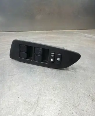 Toyota Auris 150 Electric window control switch 7423202550 753505220