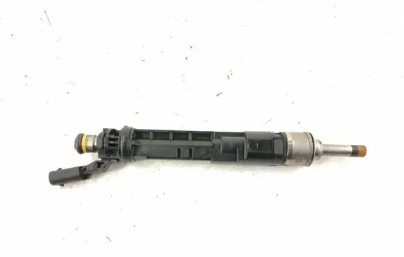 Mercedes-Benz CLA C117 X117 W117 Fuel injector