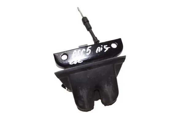 Audi A6 S6 C5 4B Tailgate/trunk/boot lock/catch/latch