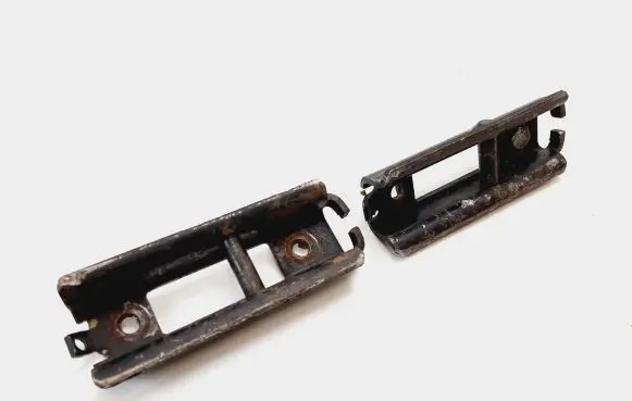 Volkswagen Transporter - Caravelle T5 Rear seat guide rail 7H0889873