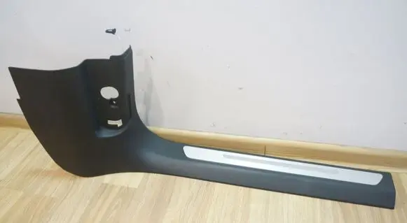 Audi A8 S8 D4 4H Front sill trim cover 4H2867272C