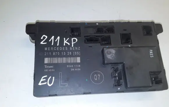 Mercedes-Benz E W211 Door control unit/module 2118701326 00401708