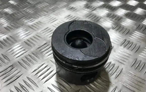 Peugeot 307 Piston 
