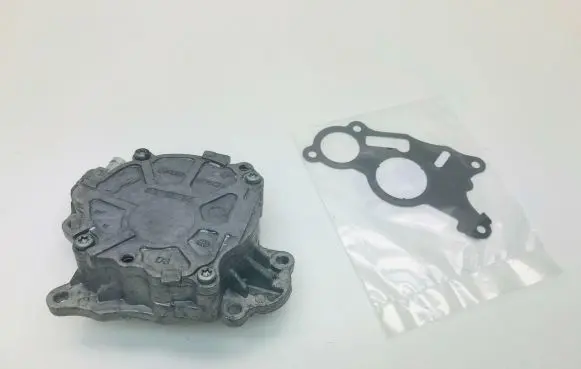 Volkswagen Beetle A5 Vacuum pump 03L145100F