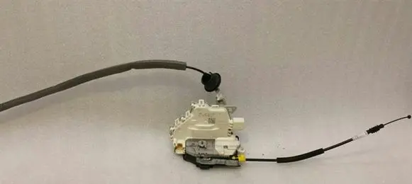 Audi S1 Front door lock 8J2837016E