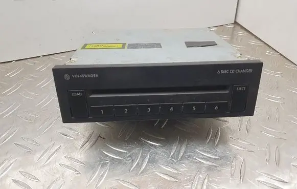 Volkswagen Golf V CD/DVD changer 1K0035110