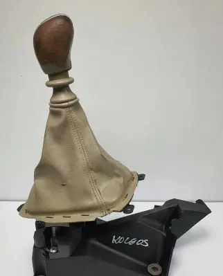 Renault Koleos I Gear selector/shifter in gearbox 