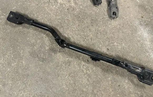 Renault Arkana Hybrid/electric vehicle battery bracket 
