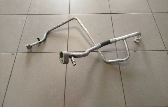 Air conditioning (A/C) pipe/hose