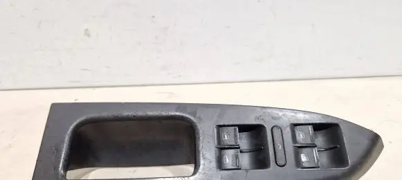 Volkswagen Touran I Electric window control switch 1t1867371