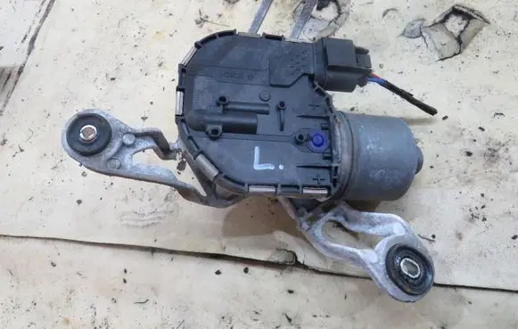 KIA Carens III Wiper motor 98110-A4000