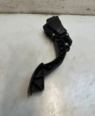 Mazda 3 I Accelerator throttle pedal