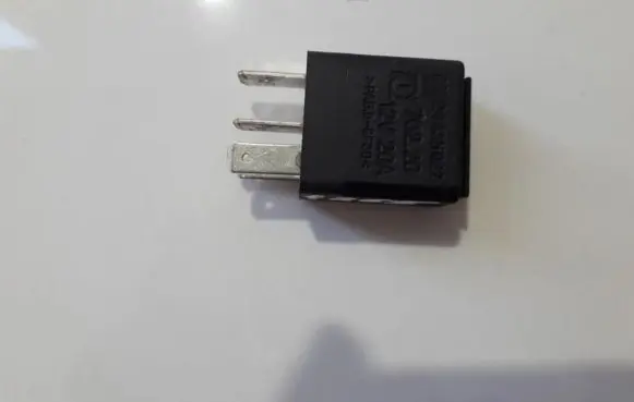 Opel Vectra C Other relay 24435922 702.20