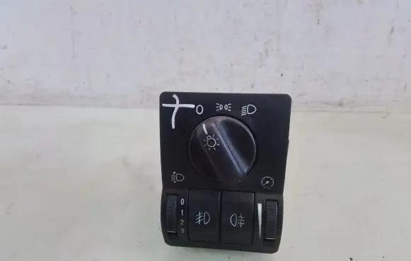 Opel Zafira A Light switch 09133249