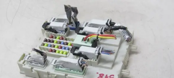 Ford C-MAX II Fuse box set GV6T14A073PK