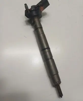 Audi A6 S6 C6 4F Fuel injector 03L130277