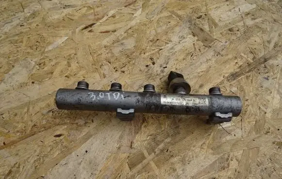 Audi A5 8T 8F Fuel main line pipe 059130089AJ