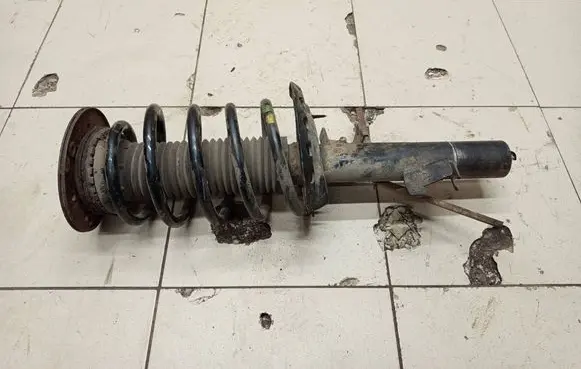 Volvo V70 Front shock absorber/damper 313748 824904006097