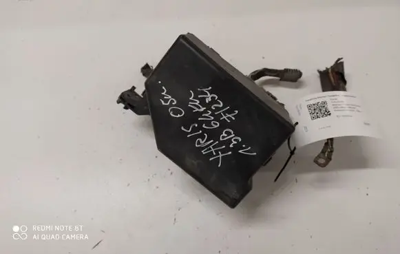 Toyota Yaris Fuse module 71545127