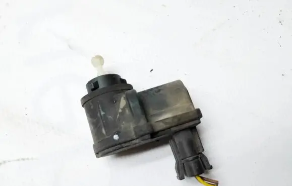 Headlight level adjustment motor