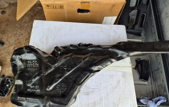 BMW X1 F48 F49 Fender foam support/seal 7398420