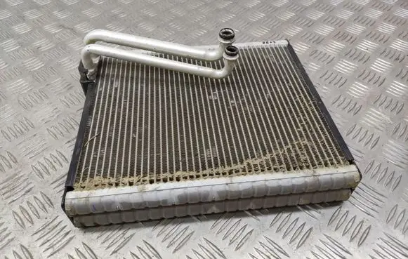 Mercedes-Benz B W246 W242 Air conditioning (A/C) radiator (interior) CZ116577140
